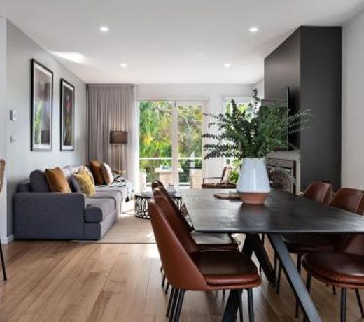 Vue Lake Daylesford Villa