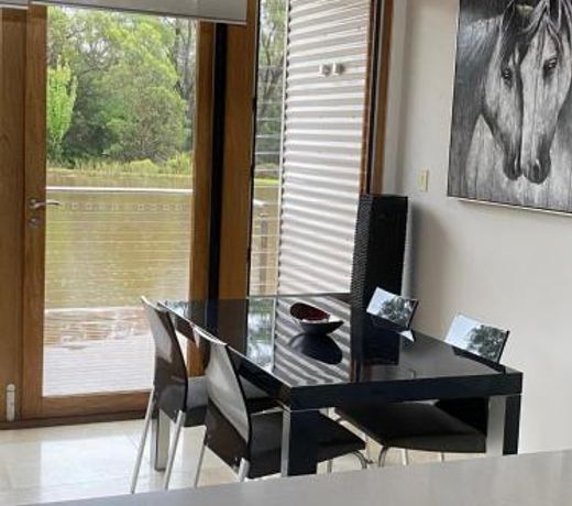 Casa Sul Lago in the H'Lands