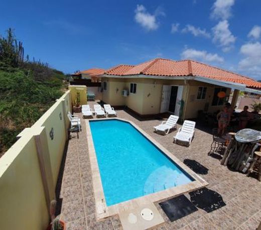 Cozy home under the Sun with Swimmingpool