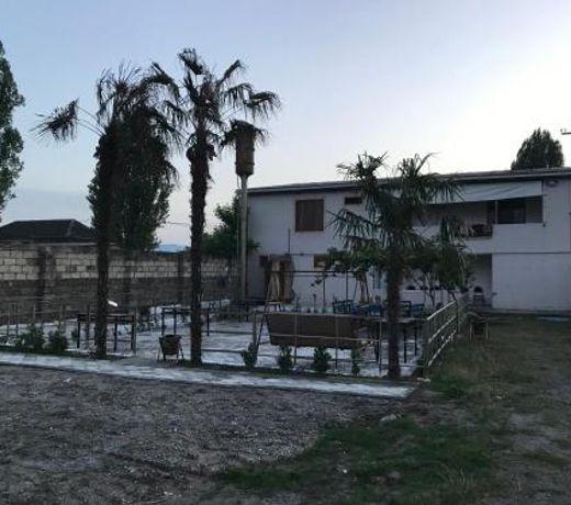 Khazri Qonaq evi / Guest House