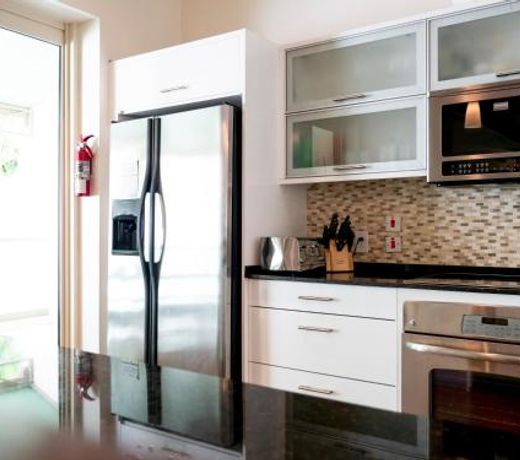 Luxury 3-Bed Villa St James near Beach & Gym