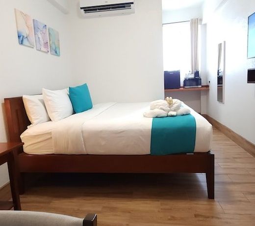 Voyager Sun & Reef Hotel