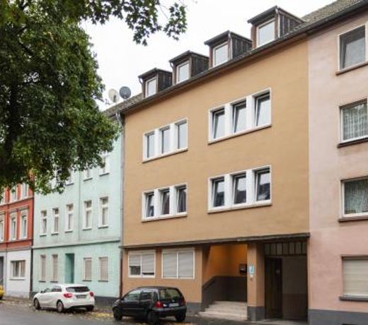 Big apartment with Parking, 30 min to Dusseldorf