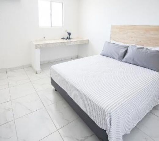 OYO Hotel Plaza Las Torres, Cabo San Lucas
