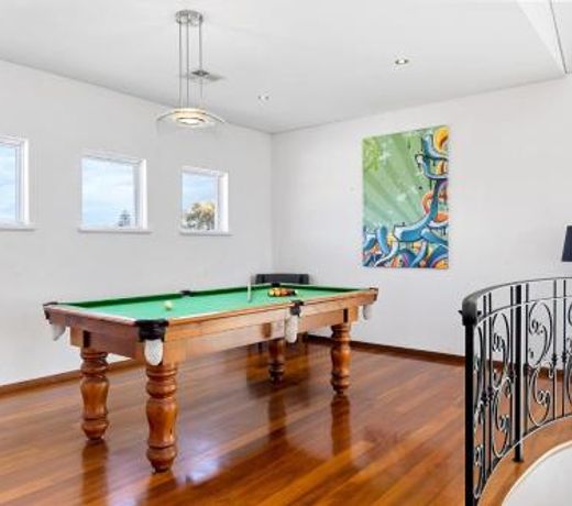 Beachfront Family Favourite Home with Pool & Views