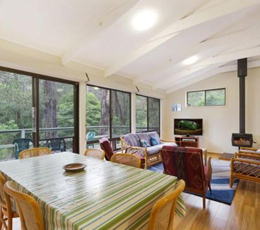 37 Coastal Court Bush Retreat By the Sea