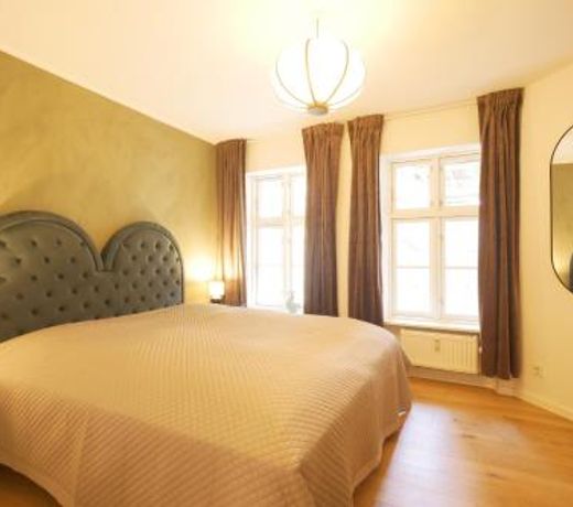 Rent A Place 6 - 5 bedrooms & 2 Bathrooms