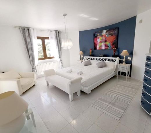 Fustera Villa El Salvador