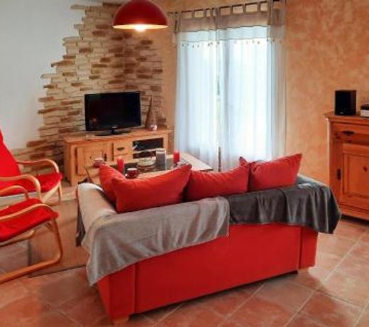 Stunning home in Plourivo with 3 Bedrooms