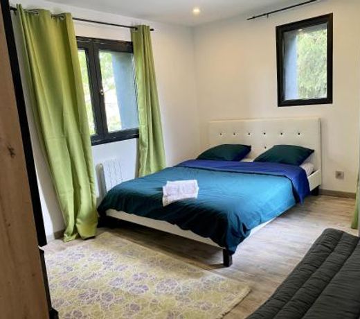 Maison de 2 chambres avec jardin clos et wifi a Montmorency