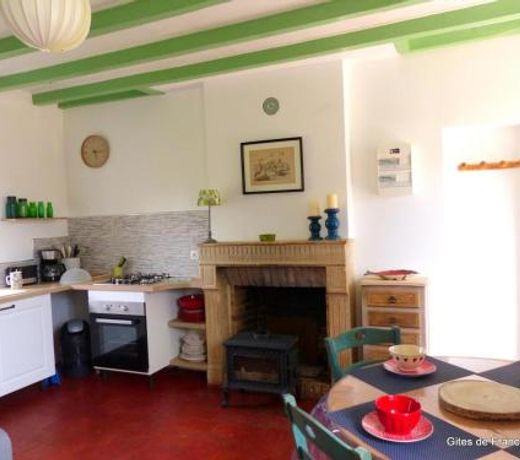 GÃ®te Lurcy-Levis, 2 piÃ¨ces, 3 personnes - FR-1-489-376