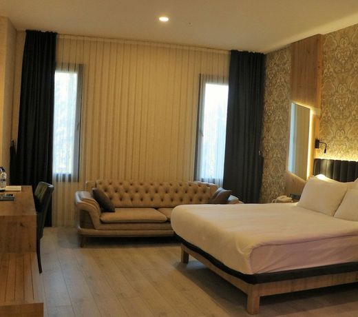 Ä°SNOVA HOTEL