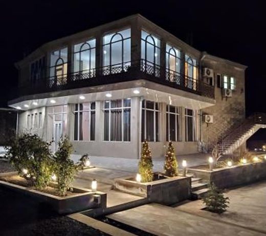 Yolyans Hotel
