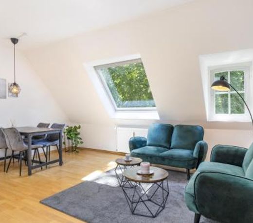 FREE LIVING - Buddha Design, Natur, Parkplatz, Washer