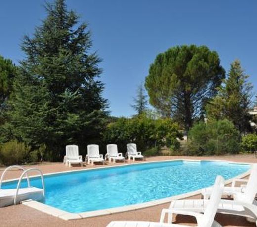 Maison de 3 chambres avec piscine partagee terrasse et wifi a Rustrel