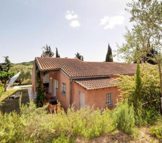 Stunning home in Limoux with Outdoor swimming pool, 4 Bedrooms and Private swimming pool