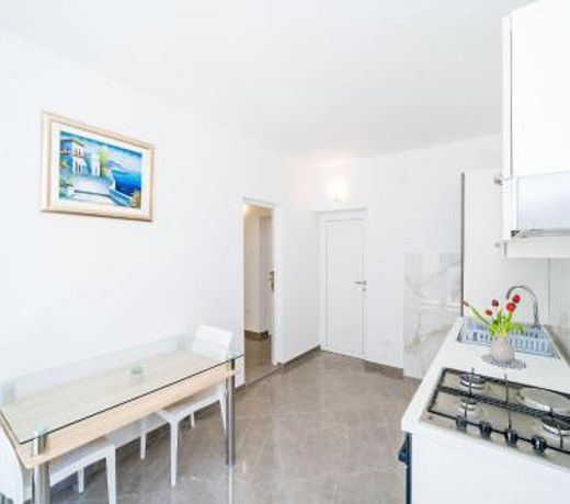 Apartment and Rooms Mato