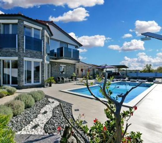 Family friendly house with a swimming pool Fazana - 19597