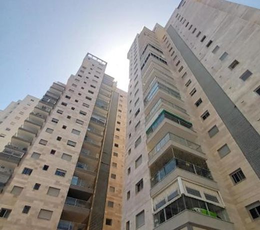 Beach Suite Israel 5rm Jacuzzi Spa Vacation Rental Apartment ×××¨×ª × ××¤×© ×¦×××¨ 5×× ×¢× ××× ××§××× ×¡×¤× ××××¨ ×××©×¨