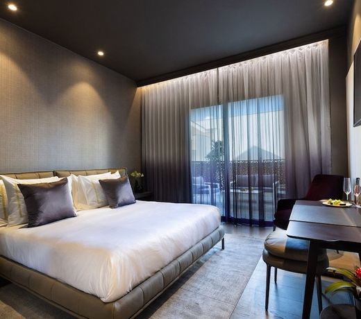 Dhotel