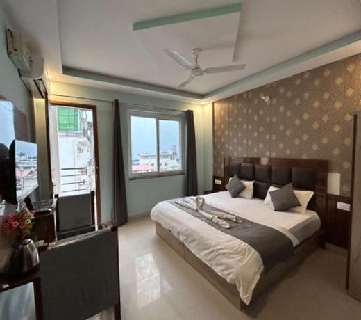 Hotel Kaanha Residency