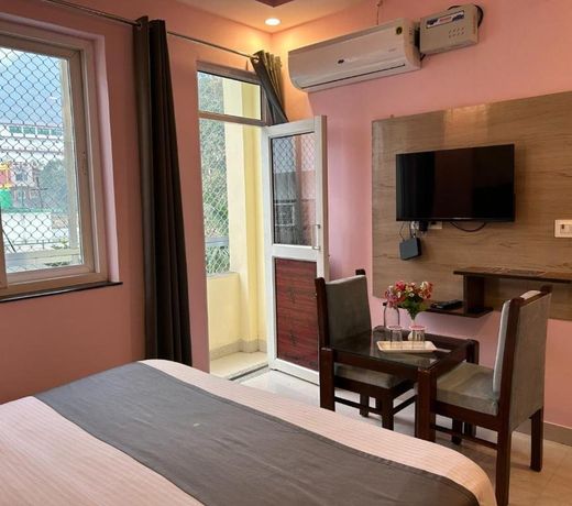 Hotel Kaanha Residency