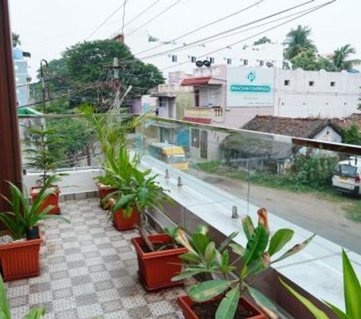 L. R RESIDENCY