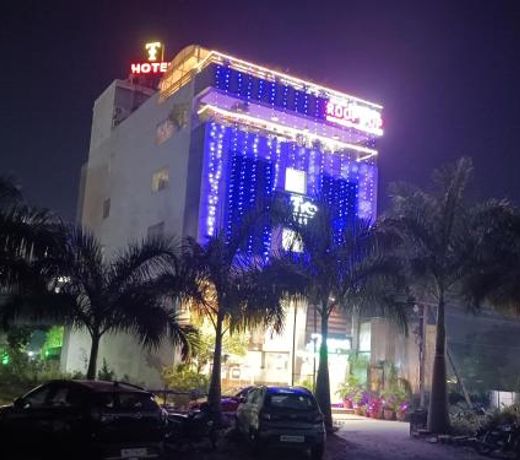 The Tripti Hotel & Banquets
