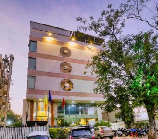Hotel Amrit Residency