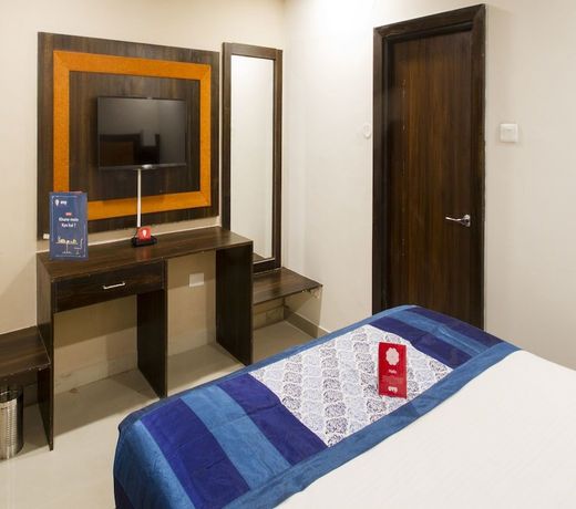 Collection O 7601 Hotel Park Heights Banjara Hills