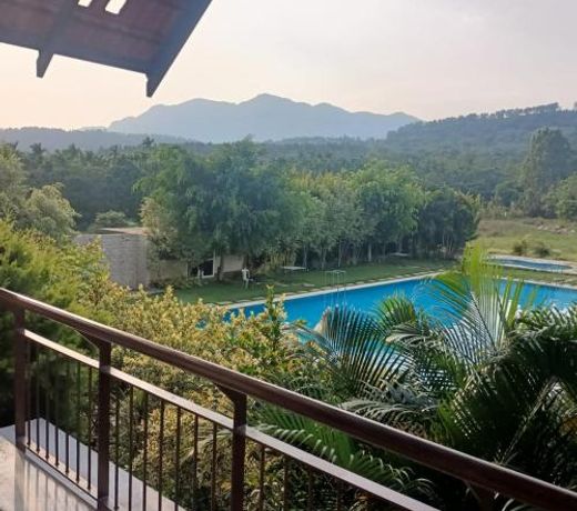 7 Heaven Villas & Resorts