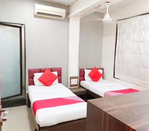 UGo Stay 001 Hotel Amfahh - Near Kokilaben Hospital - Andheri West