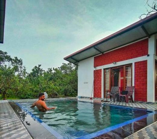 Farmhouse with Pool - Kalavady Farmstay