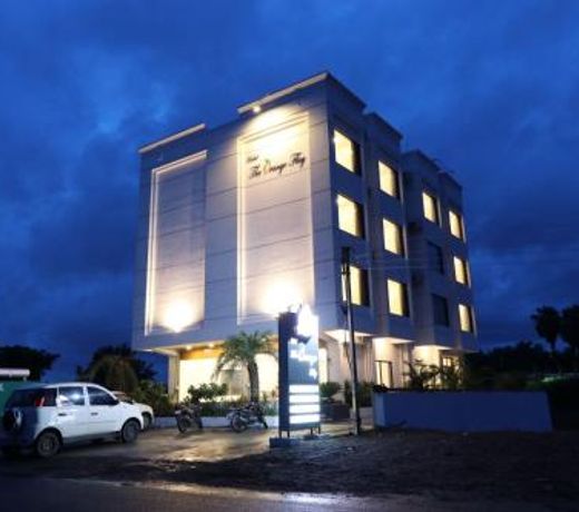 Hotel The Orange Flag (JJ Hotel)