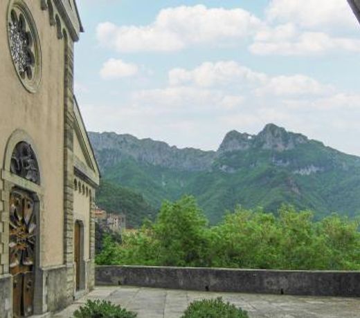 Beautiful home in Volegno with WiFi and 3 Bedrooms