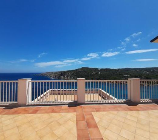 Overlooking the sea 6 pax in Santa Teresa Gallura