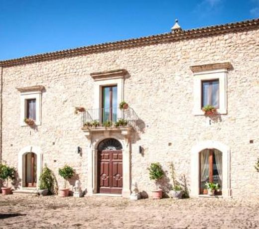 Beautiful home in San Michele di Ganzari with WiFi, Private swimming pool and 13 Bedrooms