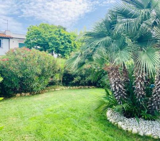 Villa Claudia a 400m dal mare