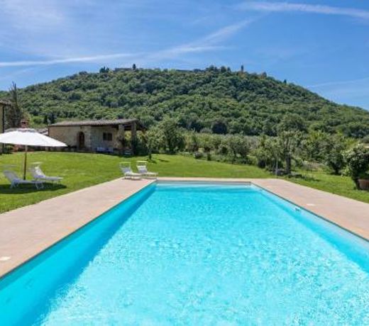 PODERE PRATOVECCHIO 14&2, Emma Villas