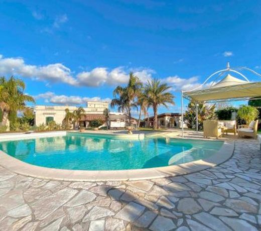 Villa Nicrys by BarbarHouse