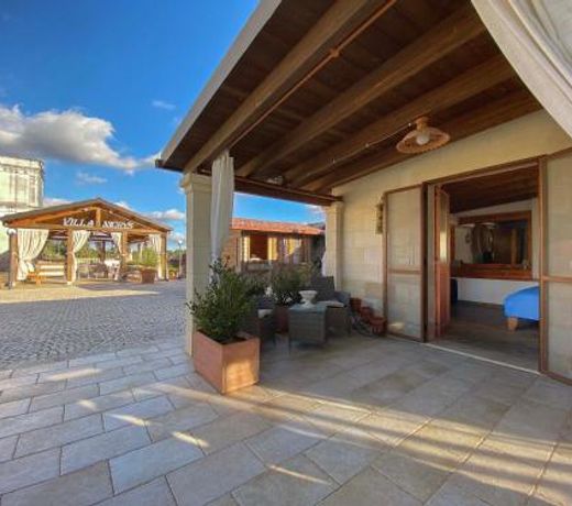 Villa Nicrys by BarbarHouse