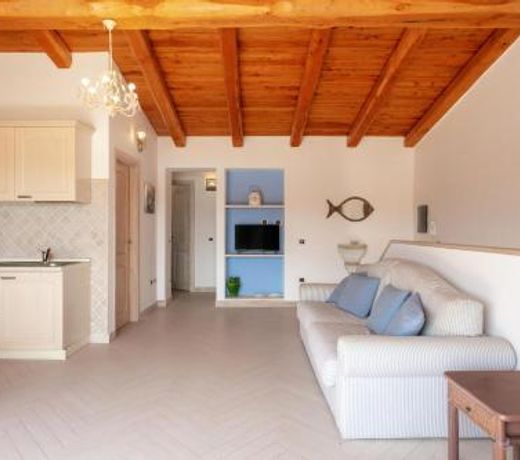 R House
