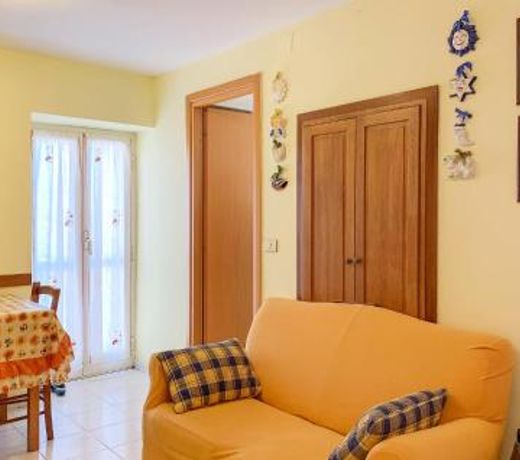 Awesome apartment in Grotte di Castro with WiFi and 2 Bedrooms