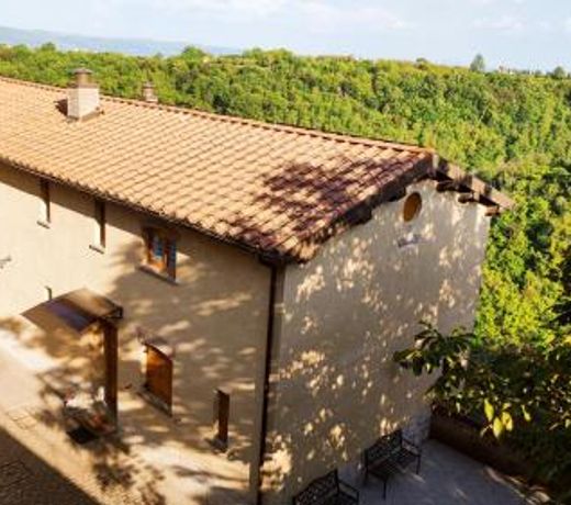 A 2 Passi dal Lago - Guest House e B&B