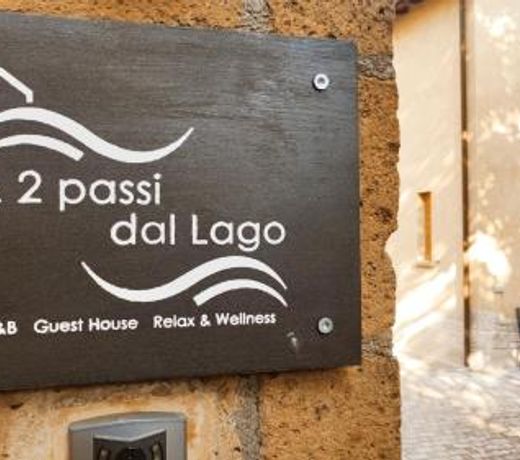 A 2 Passi dal Lago - Guest House e B&B