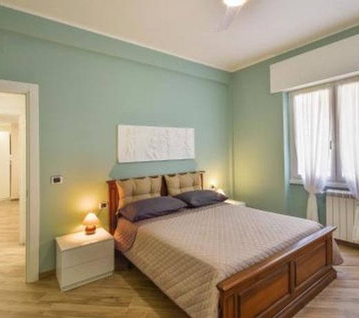 Amazing apartment in Genova with 1 Bedrooms and WiFi
