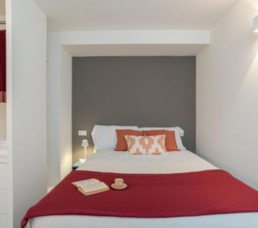 Suite Brunate - by MyHomeInComo