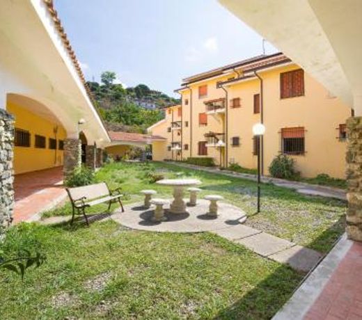 Nice apartment in Cetraro with 1 Bedrooms