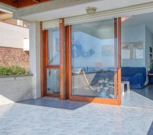 Stunning Apartment In Castglione Della P, With Wifi And 2 Bedrooms