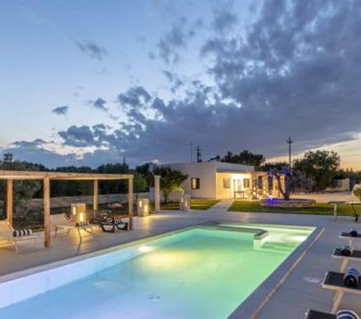 Villa Trullo Lofino by Villa Plus